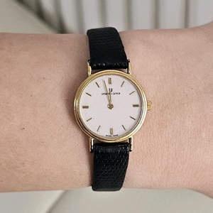 유니버셜제네브 금장 스위스 여성 쿼츠 가죽 시계 여자 팔찌