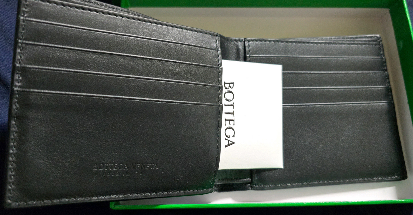 25SS 보테가베네타 인트레치아토 반지갑 블랙--3