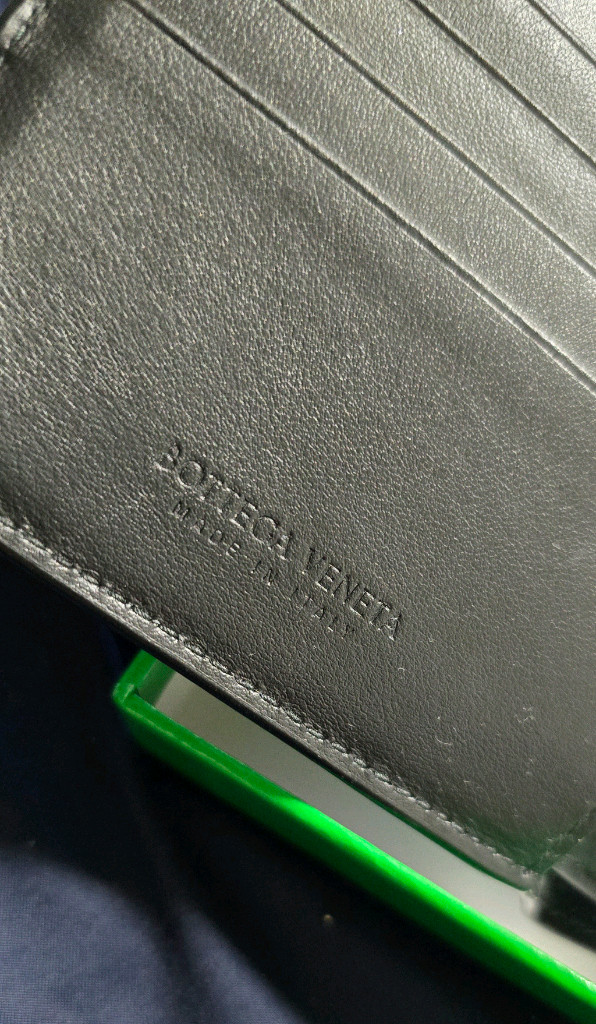 25SS 보테가베네타 인트레치아토 반지갑 블랙--4