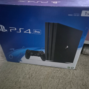 PS4 프로 (7017B) 추가패드 주변기기팝니다
