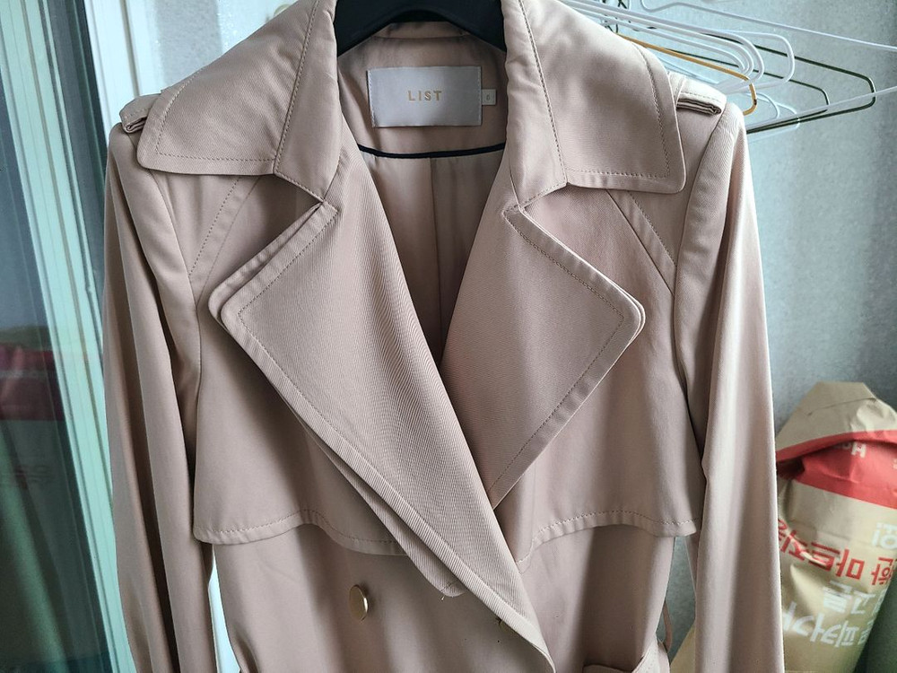 여성의류(원피스,LIST 리스트트렌치 코트) 이미지