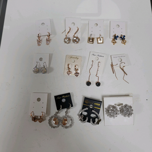 부엉이 귀걸이 12개