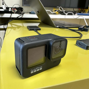고프로 9 블랙(GoPro 9 Black) + 정품 듀얼 충전기 포함 판매 (배터리 제외) 이미지