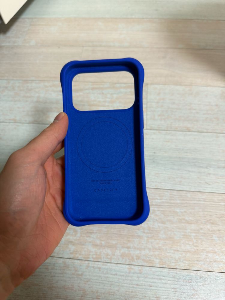 아이폰17프로 케이스티파이 무라카미 케이스 판매합니다--5