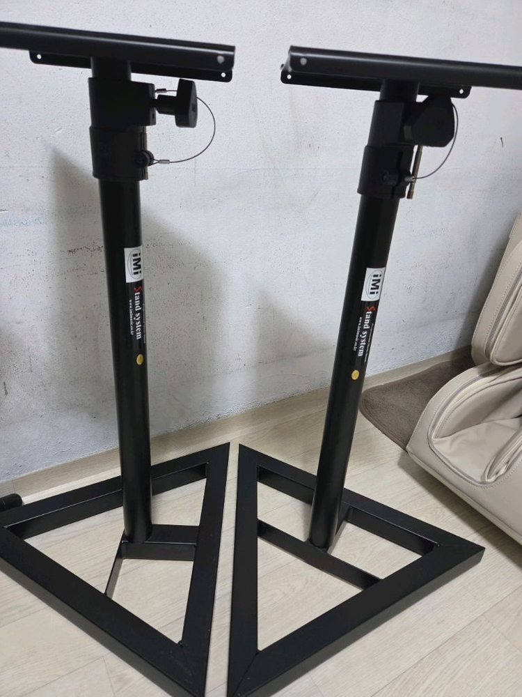 스피커 스탠드 이미지