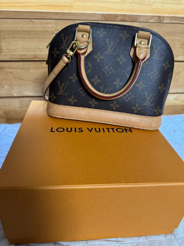 루이비통 알마BB 이미지