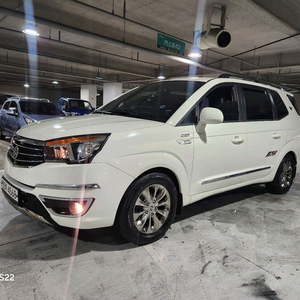 코란도투리스모 TX4륜 9인승 모델 2018 년형식 98,000km