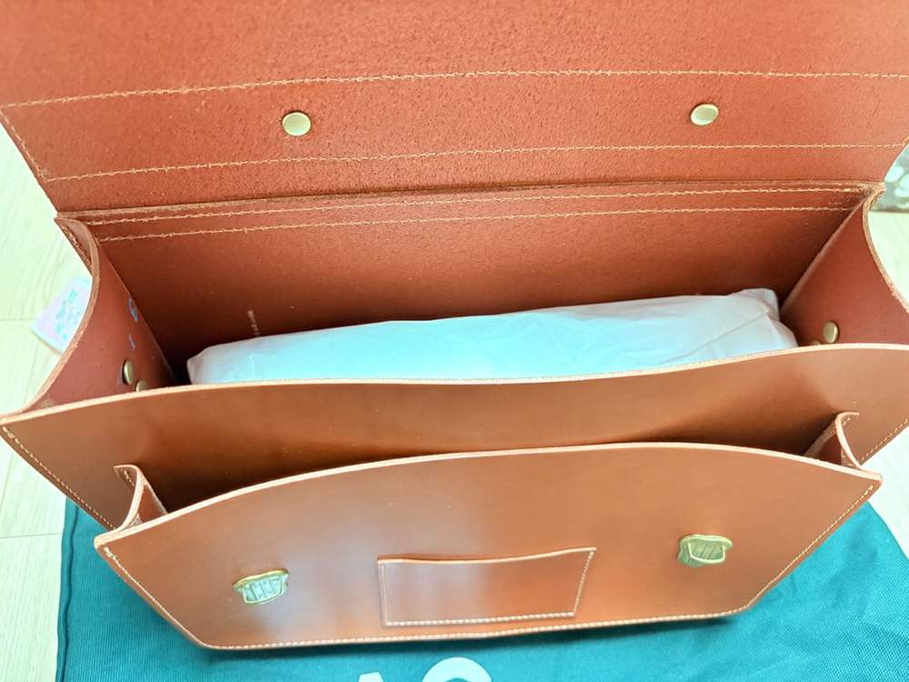 빠른처분/미사용)헤비츠 빅포켓 사첼백 M - 레디쉬브라운--1