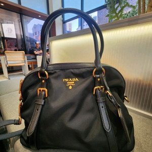 프라다 블랙 토트백