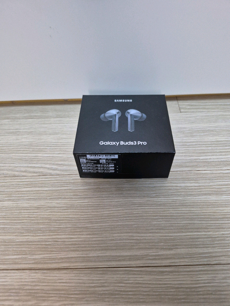 갤럭시 버즈3프로 풀박스 팝니다--2