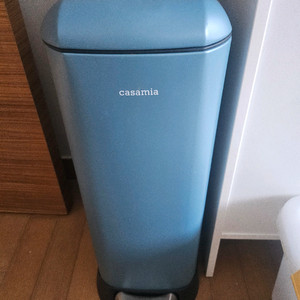 카사미아 블루 쓰레기통