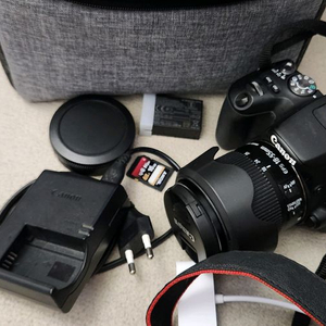 캐논 EOS 200D &EF-S 18-55 IS STM 렌즈 풀셋 팝니다