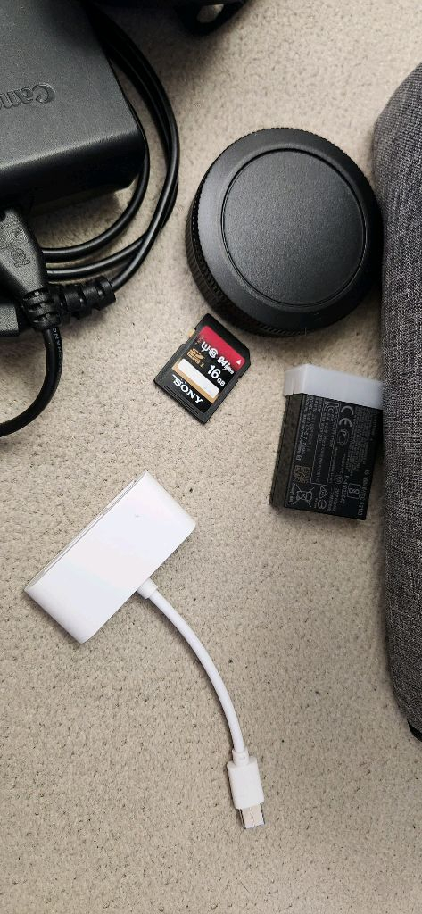 캐논 EOS 200D &EF-S 18-55 IS STM 렌즈 풀셋 팝니다--5