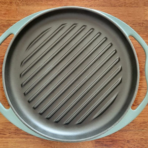 르쿠르제 무쇠 그릴팬 (25cm) 그레이