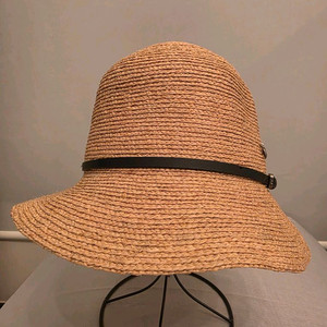 헬렌카민스키 스타일 라피아 햇 버킷햇