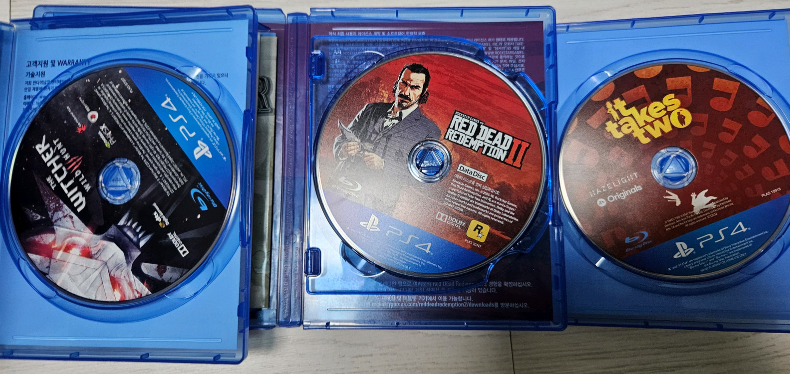 PS4 게임 3종 세트(위쳐3, 레데리2, 잇테이크투)--1