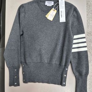 톰브라운 니트 42사이즈