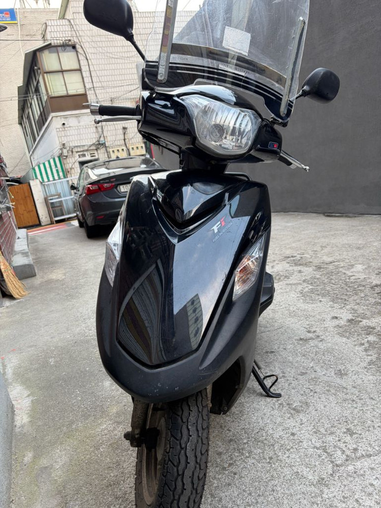125cc 스쿠터 이미지