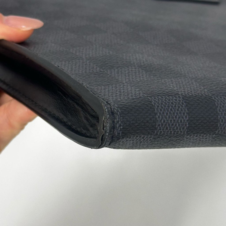 루이비통 다미에 그라파이트 24시간 클러치백 이미지