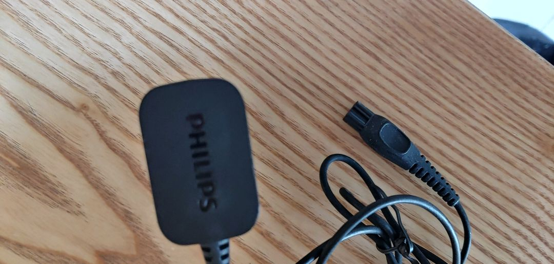 필립스 면도기 충전기 15v 0.38AHQ8505--1