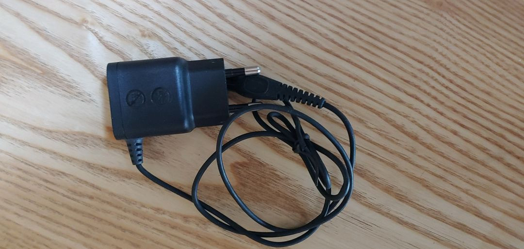 필립스 면도기 충전기 15v 0.38AHQ8505--2