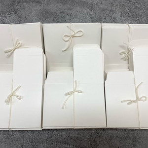 화이트 선물 포장 상자 이미지