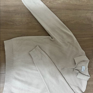 남성 베이지색 니트