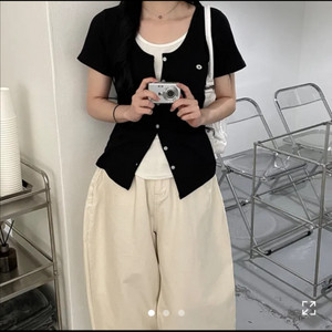 [에이블리] 퀄리티good! 라벨포인트 일체형 반팔 가디건