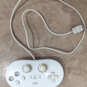 닌텐도 위 클래식 패드 이미지