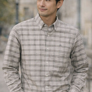 버버리 연베이지 셔츠 팝니다.