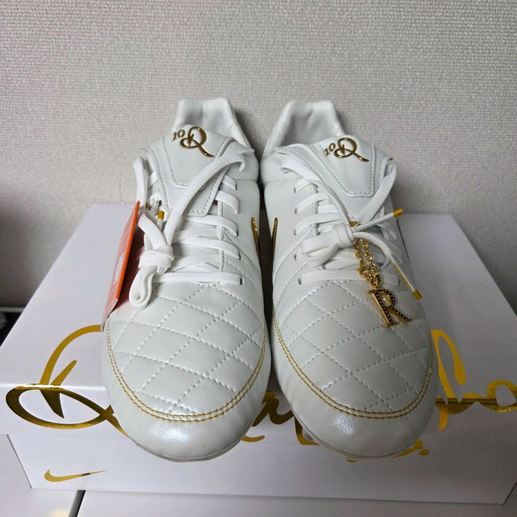 티엠포 SE 호나우지뉴 한정판 285 이미지