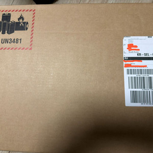 맥북프로 16인치 실버 M5 pro 64GB 1TB 나노텍스쳐 미개봉 직거래만