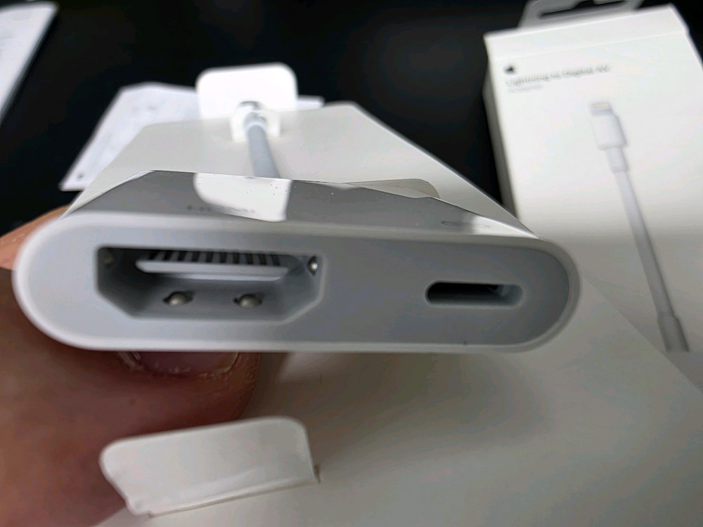 애플 라이트닝 디지털 AV 어댑터--2