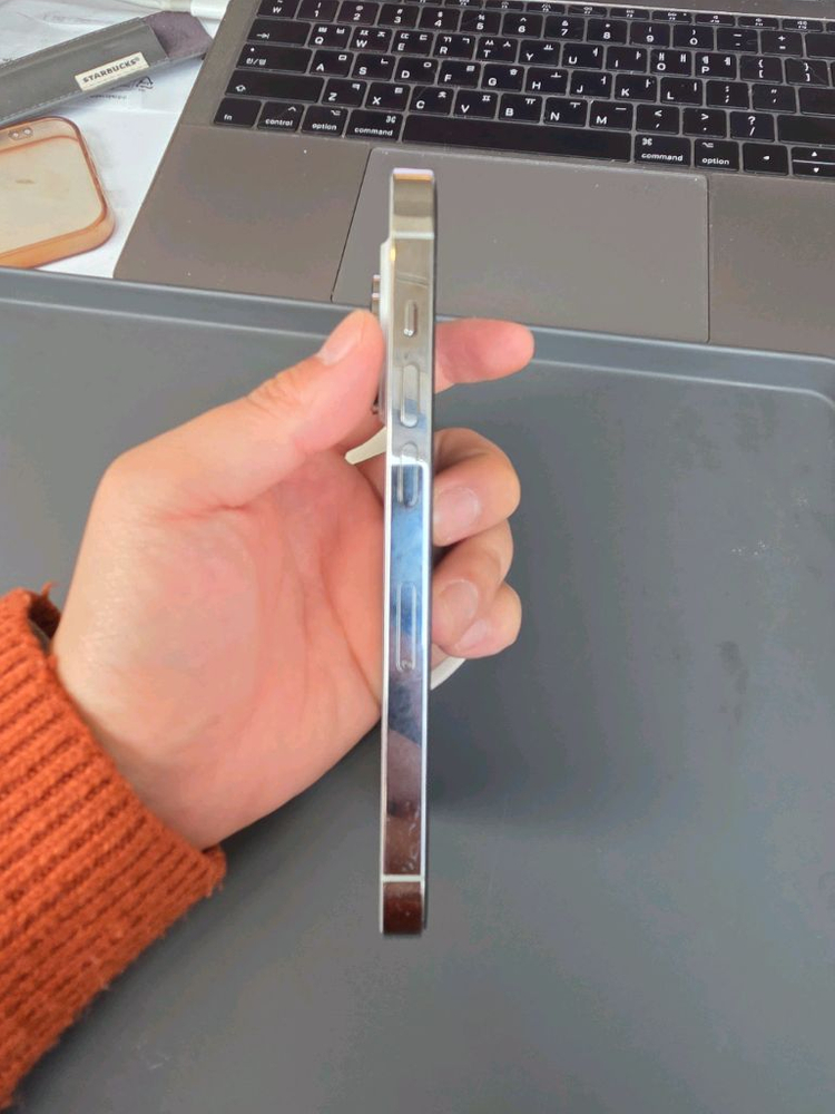 아이폰 14pro 256g--4