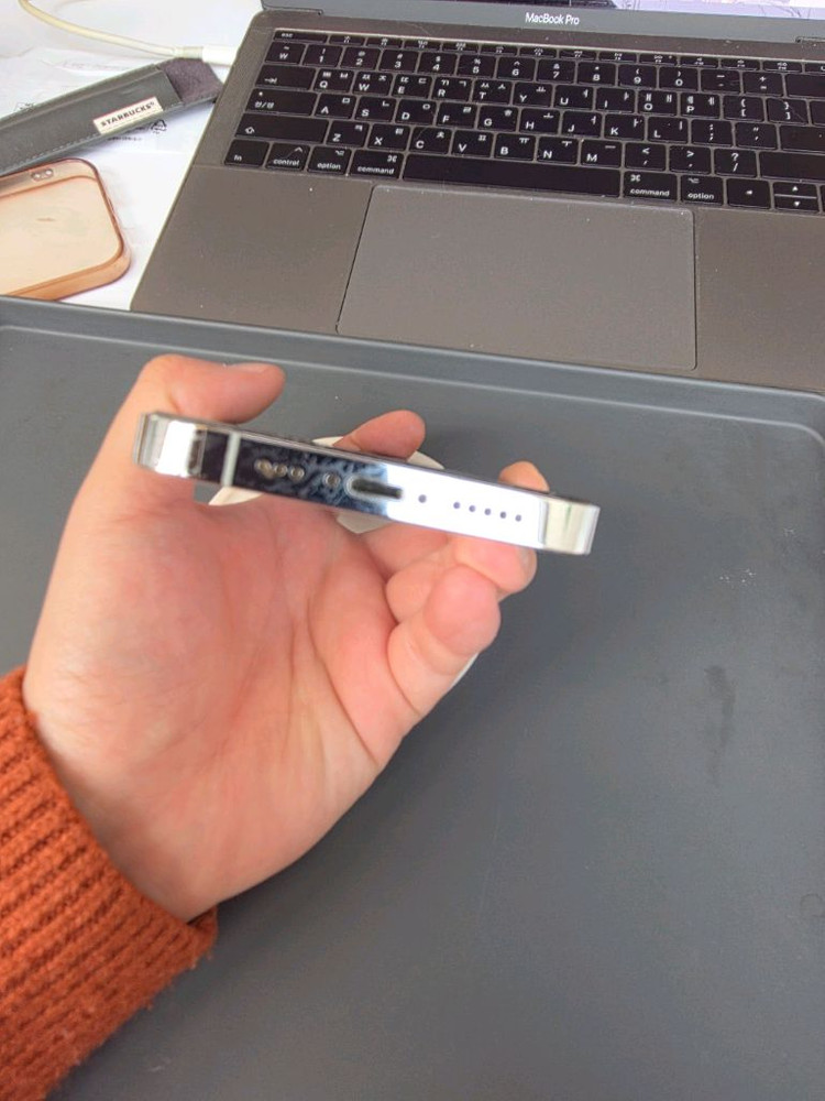 아이폰 14pro 256g--5