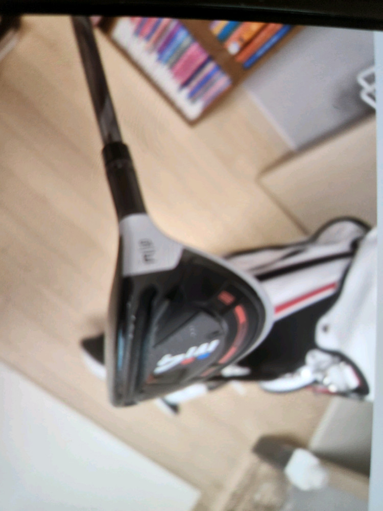 테일러메이드 m4 골프채 세트. 골프백. 거리측정기등 일괄 팝니다--2