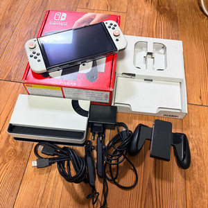 닌텐도 스위치 OLED 화이트 게임기 풀박스