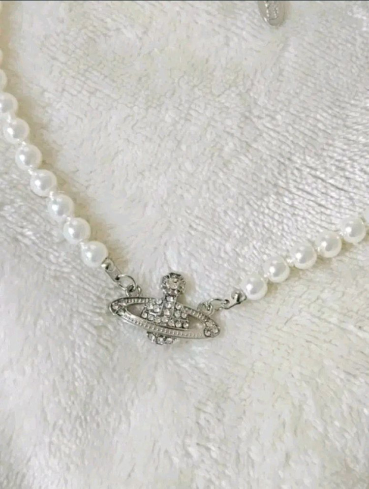 비비안웨스트우드 진주 목걸이--1