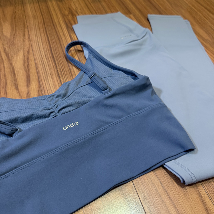 안다르 릴레어 크롭탑 레깅스 세트 m--1