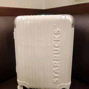 스타벅스 25주년 파트너 기내용 캐리어 미사용 새상품 팝니다