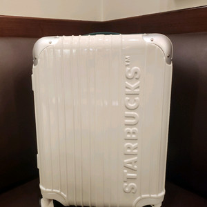 스타벅스 25주년 파트너 기내용 캐리어 미사용 새상품 팝니다