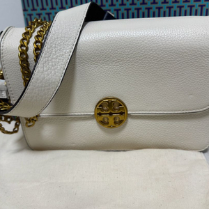 토리버치 아이보리 첼시 빈티지 금장 로고 체인백 숄더백
