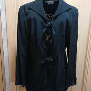 조르지오 아르마니 블랙 리본 자켓 40 size