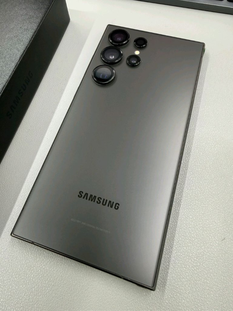 갤럭시S24울트라 티타늄블랙 1테라 자급제--2