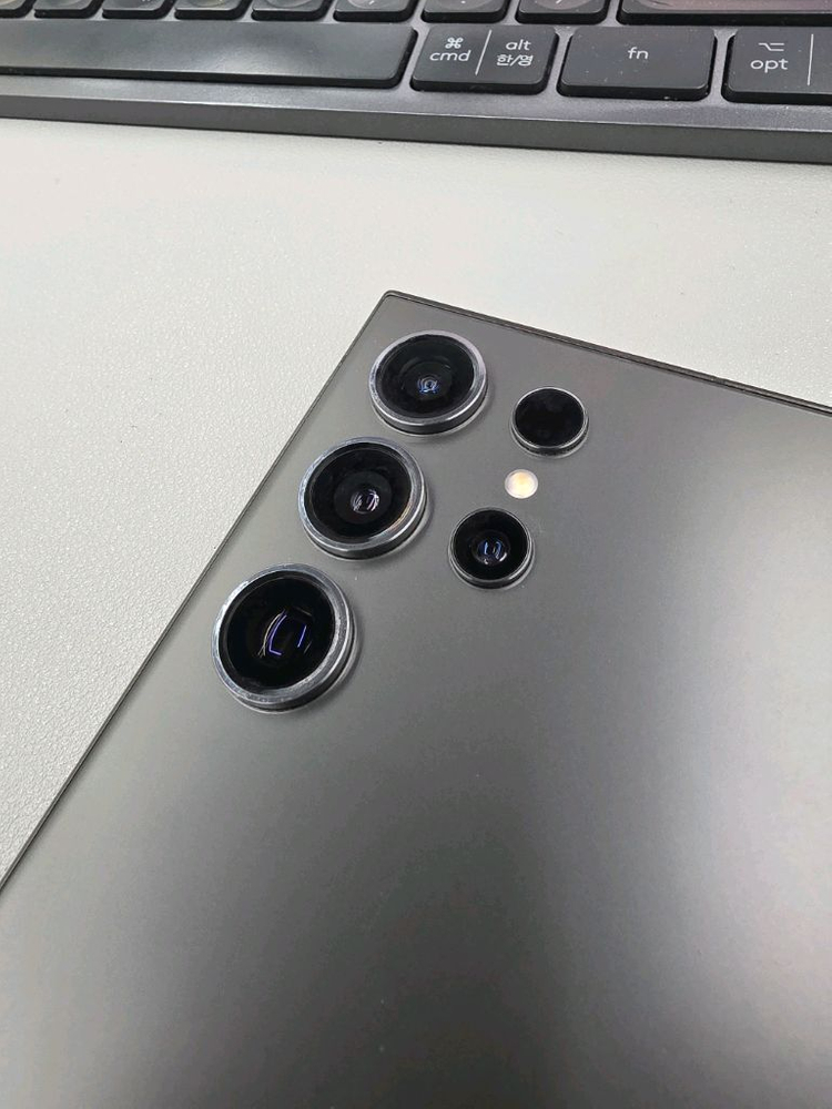 갤럭시S24울트라 티타늄블랙 1테라 자급제--3