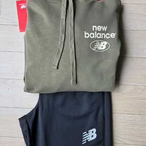 뉴발란스 후드티 .바지. 새상품 M