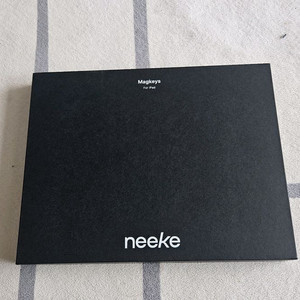 새제품 맥키(Magkeys) 아이패드 매직 키보드 케이스 11인치