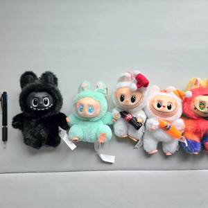 뽑기인형(라부부,스컬판다,하치푸푸,모찌모찌, 오리,와다다곰, 시나모롤) 이미지