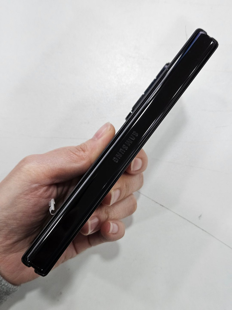 갤럭시Z폴드3 512GB 블랙 이미지