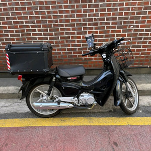 슈퍼커브 23년식 5300키로 190만원 팝니다